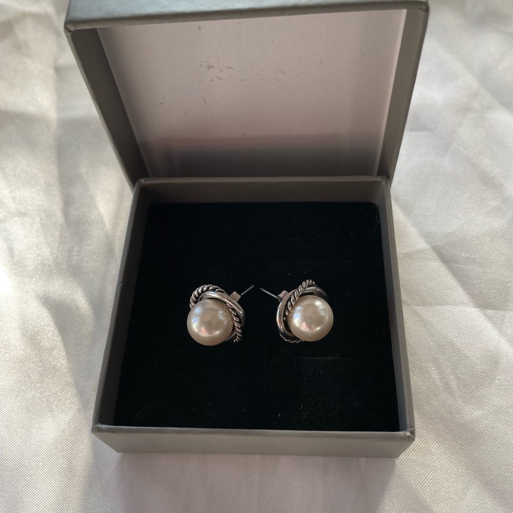 Pearl Women Ear Rings/ Price dropped $10
